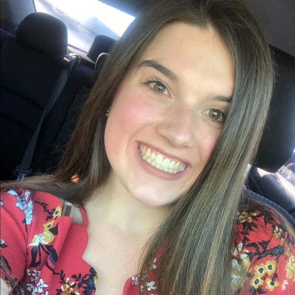 Meet your Posher, Haylee - Picture 1 of 1